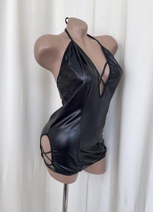 Эротическое платье черная под кожу латекс секси боди открытое платье отвернуто2 фото