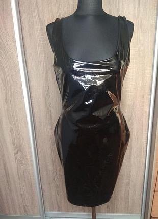Лакована сукня
