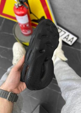 Мужские кроссовки летние yeezy foam runner black изы фом раннер черное2 фото