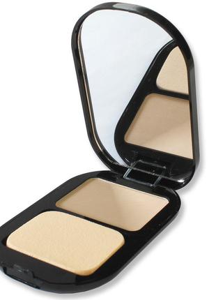 Крем пудра для обличчя triumph smart skin №3 бежево-рожевий