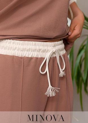 Пудровий спортивний костюм х.б з лампасами і нашивними стрілками, великих розмірів від 50 до 60