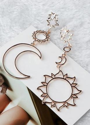 Красиві жіночі сережки "сонце та місяць" під золото1 фото