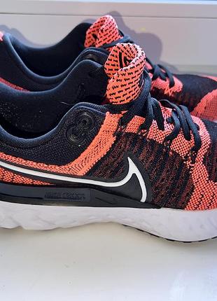 Кроссовки nike react