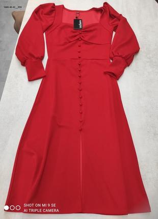 Вишукана червона сукня з гудзиками2 фото