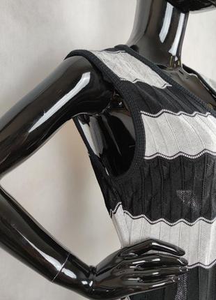 M missoni элегантное платье с черно-белыми волнами3 фото