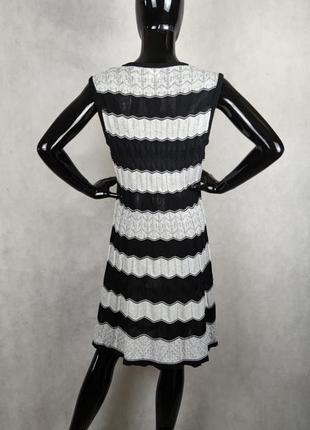 M missoni элегантное платье с черно-белыми волнами2 фото