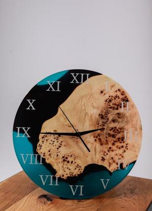 Настінний годинник з капової тополі та смоли3 фото