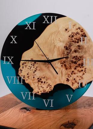 Настінний годинник з капової тополі та смоли1 фото