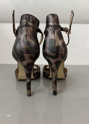 Босоножки на каблуках леопард текстиль6 фото