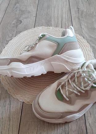 Кроссовки-буцы женские, р.40