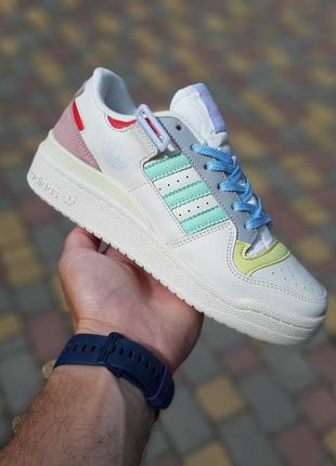 Женские разноцветные кожаные кроссовки adidas forum low 🆕 адидас форум