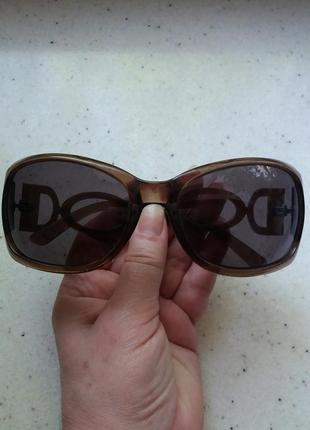 Сонцезахисні окуляри від avon1 фото