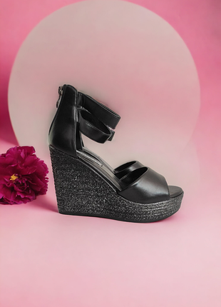 Жіночі шикарні літні босоніжки на танкетці на літо стильні накладний платіж наложка