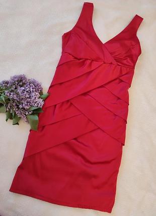 Жіноча сукня приталена. червона сукня на дівчину1 фото
