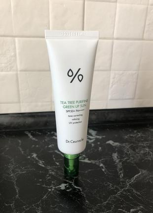 Солнцезащитный крем dr.ceuracle tea tree purifine green up sun spf 50+ pa+++