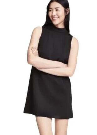 Базовое чёрное платье с высоким воротником/без рукавов/свободного кроя6 фото