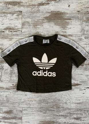 Топ с лампасами adidas