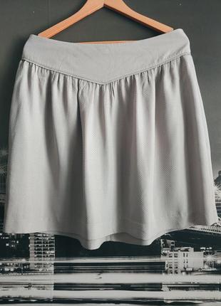 Невесомая пышная летняя юбка светло-серого цвета 46-48 размера