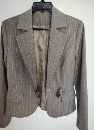 Костюм класичний