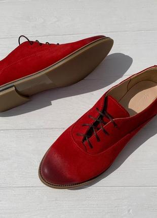 Туфлі з натуральної шкіри на шнурках від виробника
