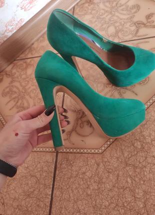 Мешты, босоножки женские