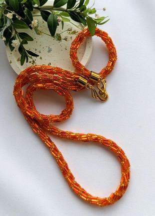 Оранжевое ожерелье колье из бисера