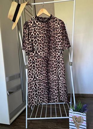 Стильна сукня в леопардовий принт