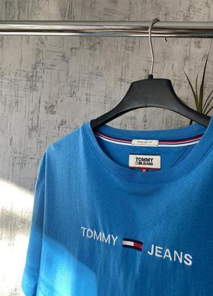 Футболка tommy hilfiger tommy jeans box logo m6 фото