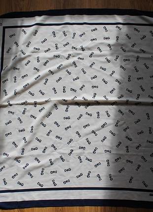 Монограмный шелковый роуль платок от модного итальянского дома dolce&gabbana