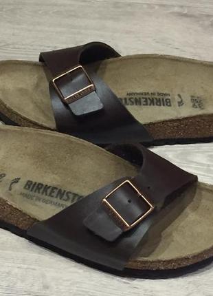 Босоніжки, сандалі, шльопанці, в'єтнамки, шльопанці birkenstock р. 39