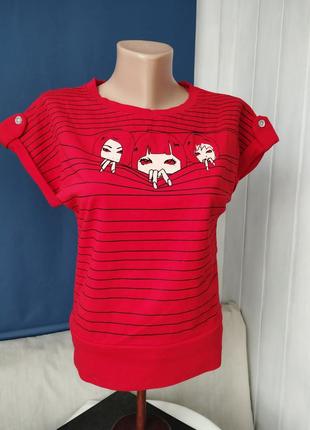 Базовая женская футболка красного цвета котоновая футболка с принтом аниме2 фото