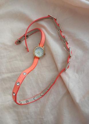 Годинник-браслет неонового кольору1 фото