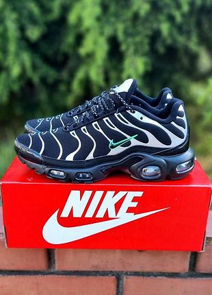 Чоловічі кросівки nike air max plus tn+ black silver 41-42-44