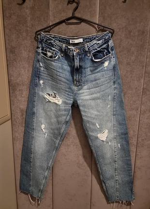 Джинси zara, розмір 36, можуть підійти під фасони boyfriend, slouchy або mom fit.
