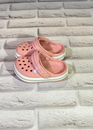 Шльопанці crocs