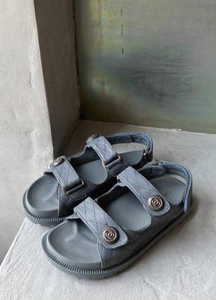 Жіночі сандалі у стилі chanel sandals grey  leather premium1 фото