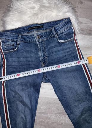 Джинсы с лампасами