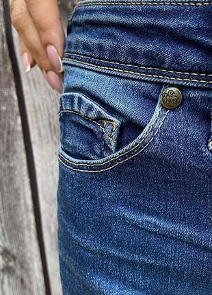 Женские синие джинсы2 фото