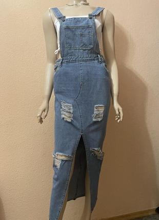 Трендовый джинсовый комбинезон-юбка