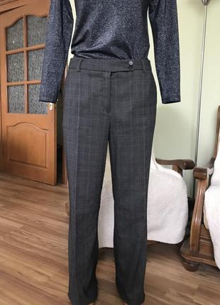 Классические брюки в клетку  разширены к низу carlo cecci италия