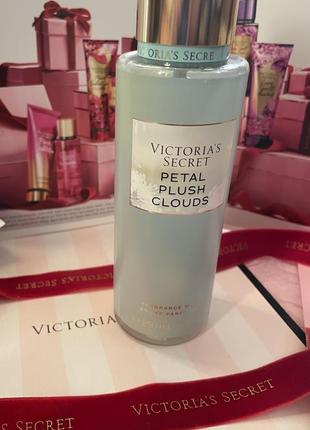 Спрей для тела victoria's secret petal plush clouds