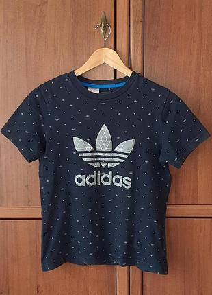 Женская футболка adidas