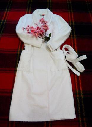 Махровый белоснежный халат с легкой аметистовой  дымкой