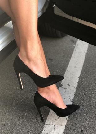 Туфлі човники з гострим носком на підборі шпилька 9 см