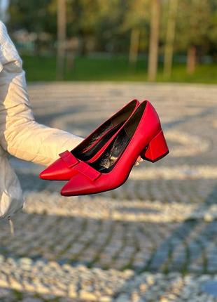 Шкіряні туфлі човники на підборах з натуральної шкіри кожаные туфли лодочки на каблуке натуральная кожа