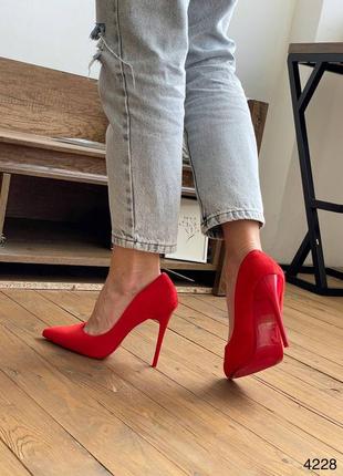 Туфлі човники червоні жіночі екозамш на шпильці6 фото