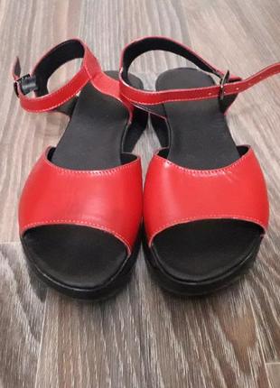 Босоножки женские кожа красные4 фото