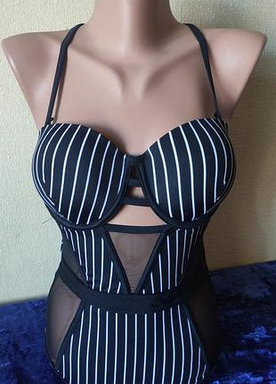 Елегантный купальник