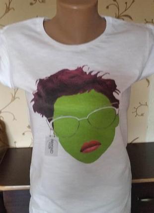 Футболка прямая