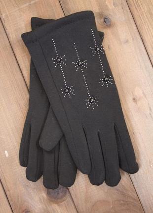 Стрейчевые перчатки с украшением